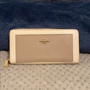 COACH WALLET!